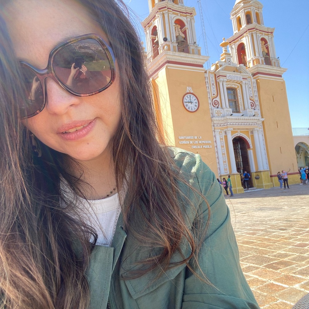 Meet your Posher, Corina